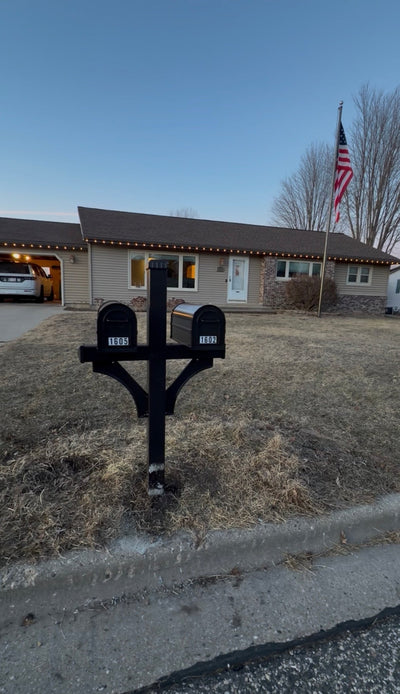 HD Aluminum Double Mailbox Post - Liberty Flag & Specialty