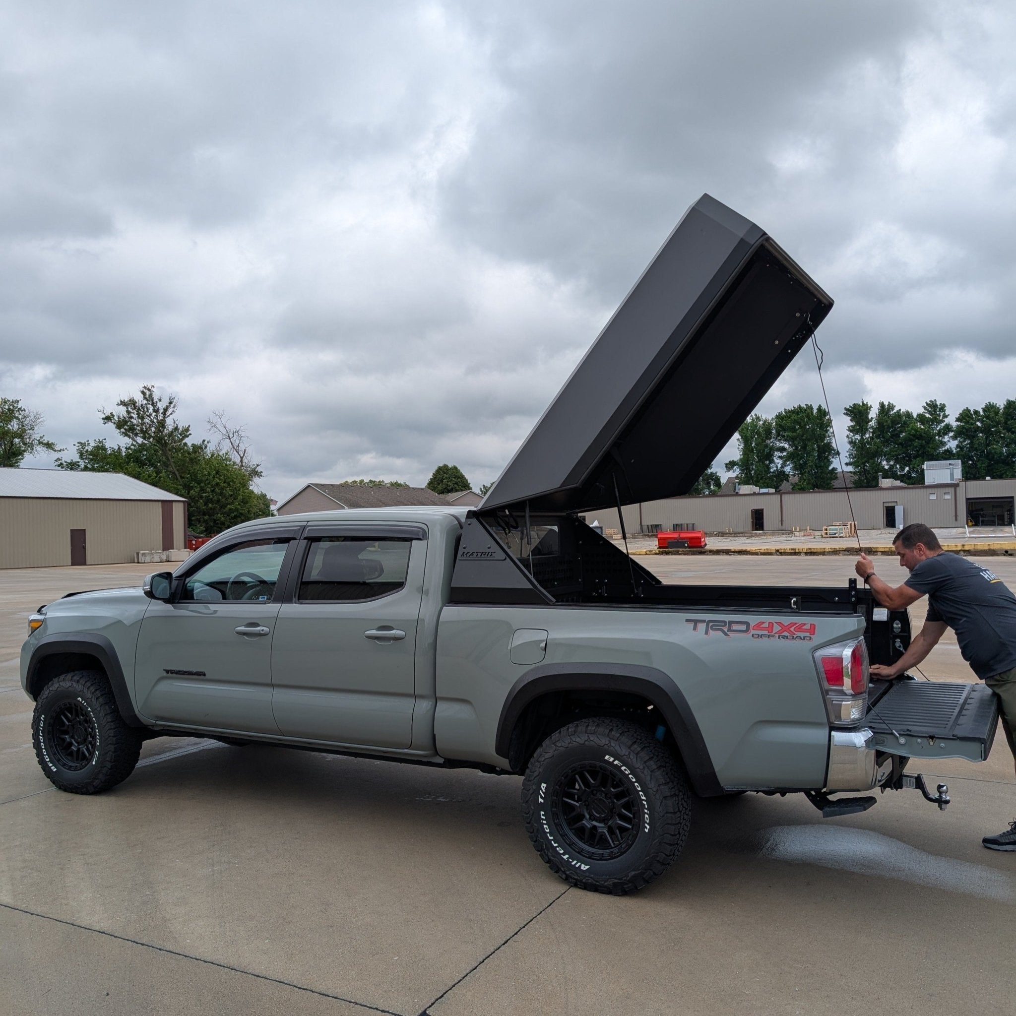 Matrix GT Truck Topper - Liberty Flag & Specialty