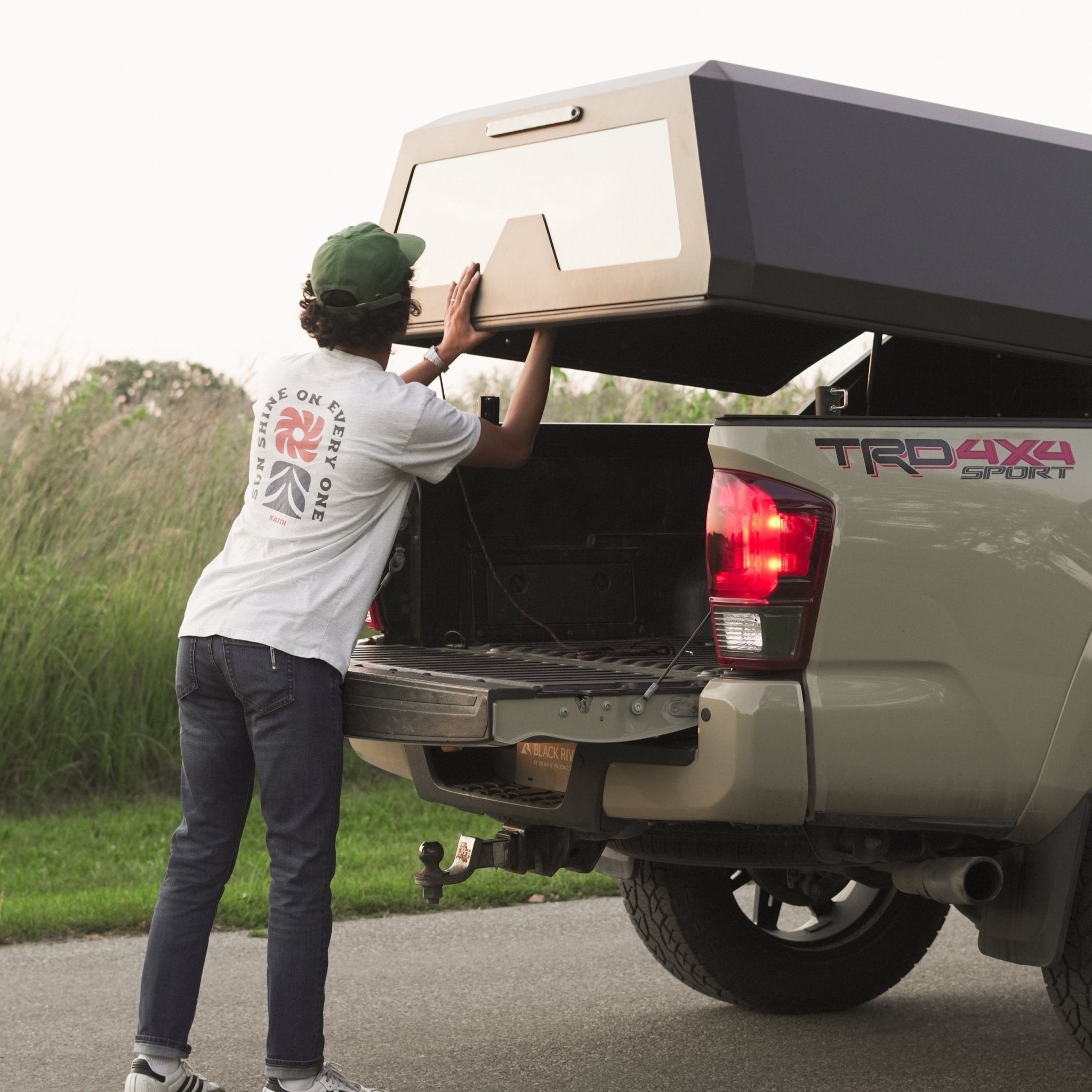 Matrix GT Truck Topper - Liberty Flag & Specialty