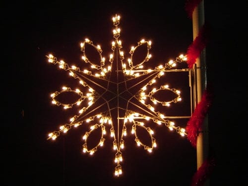 5' Silhouette Teardrop Snowflake Pole Mount - Liberty Flag & Specialty